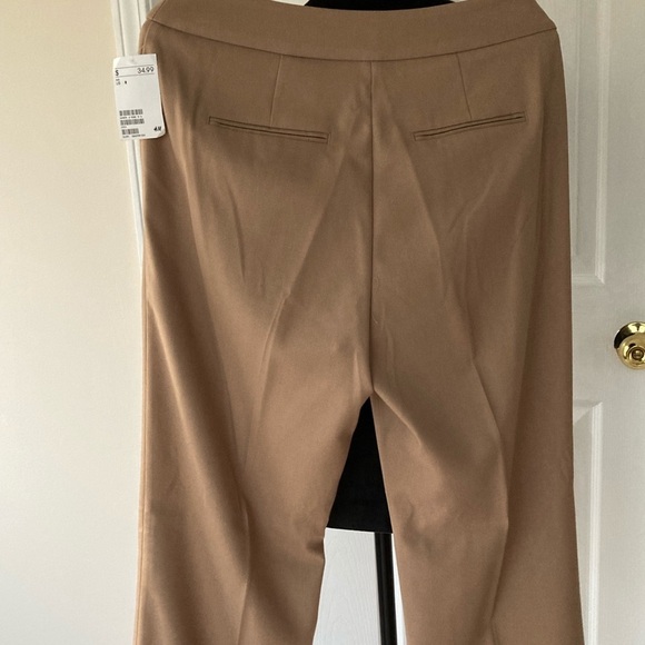 H&M women’s size 8 tan pants with pockets - Picture 7 of 7